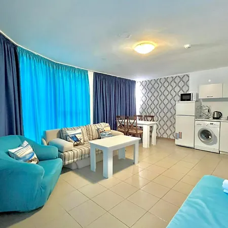 アパートホテル Stela 4*