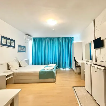 Stela 4* نيسيبار